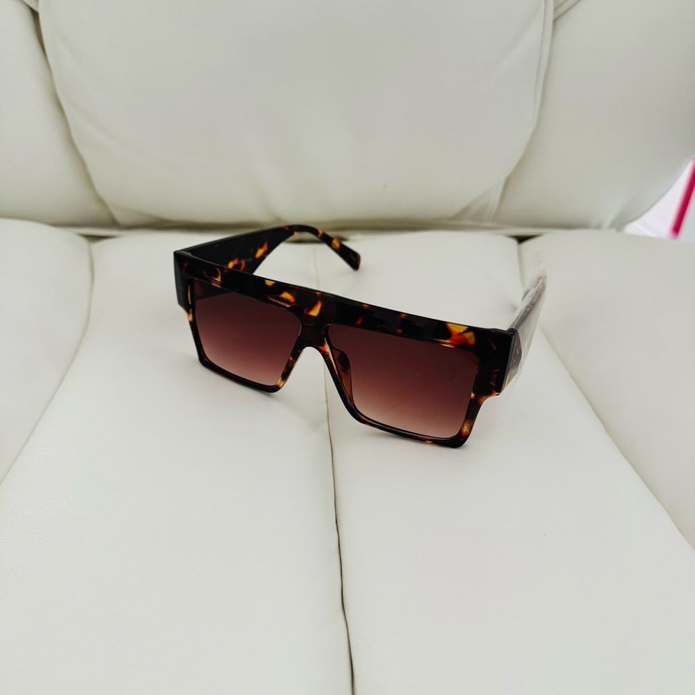 💖LAST PAIR! BRAND NEW! CELEB VINTAGE STYLE SUNNIES SUNGLASSES💖